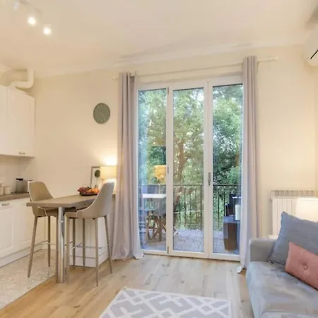 Nyaraló In With Maggiore Views