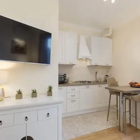 Nyaraló In With Maggiore Views *