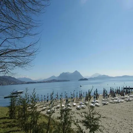 In With Maggiore Views *