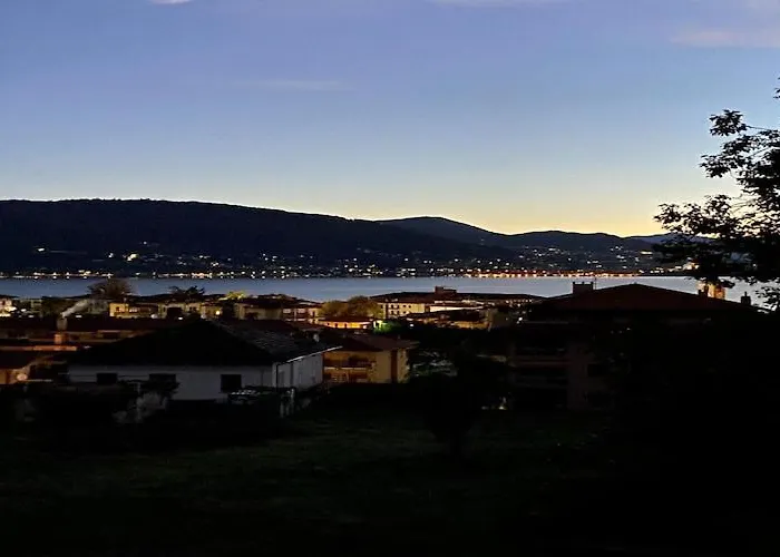 In With Maggiore Views