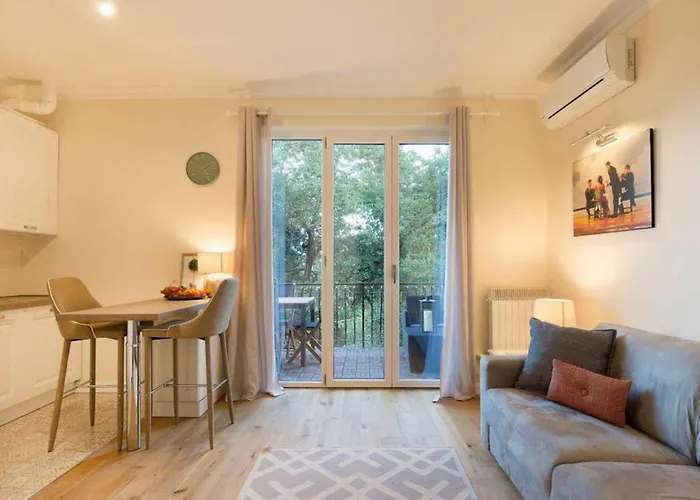 Feriehus In With Maggiore Views *