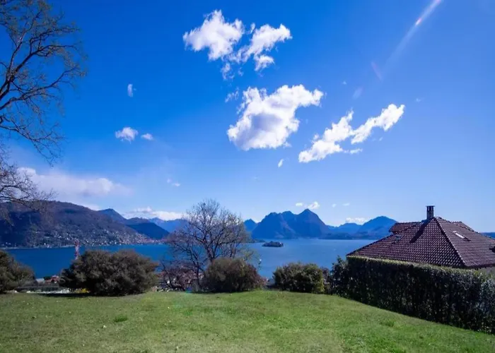 In With Maggiore Views Feriehus