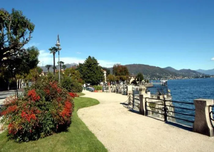 Feriehus In With Maggiore Views *